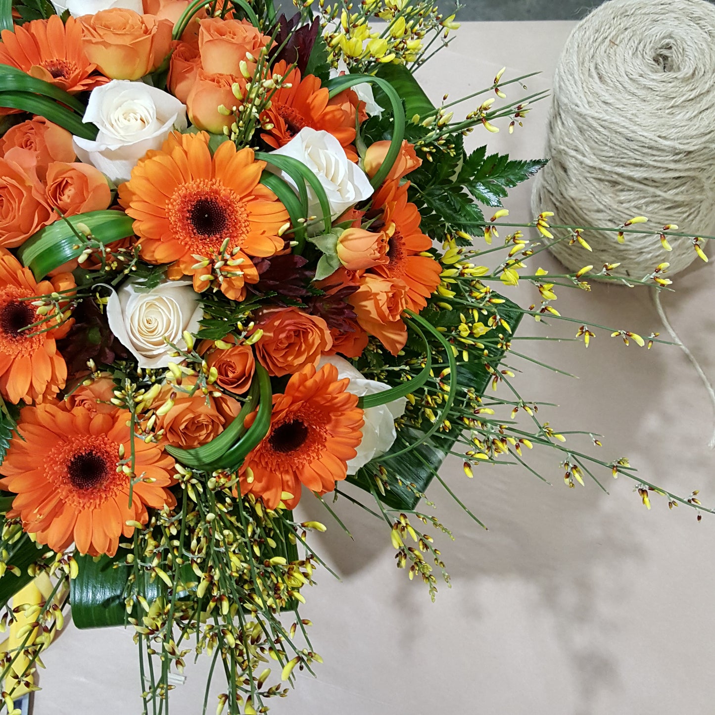 Bouquet fiori misti - Bianco Arancione - Fiori Pelizzari